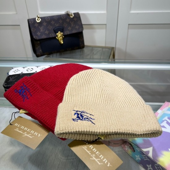 Burberry Ribbed Cashmere Beanie Plaster