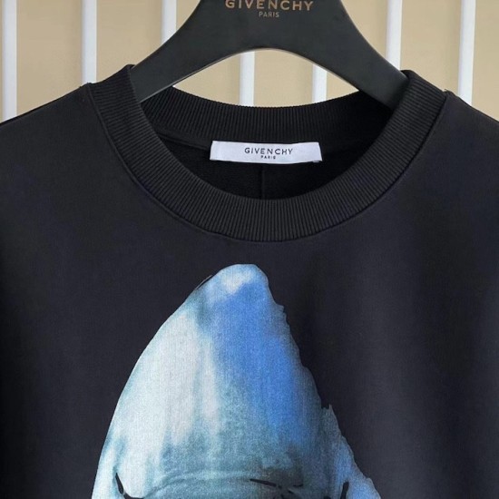 Givenchy Shark Print Sweatshirt in Black