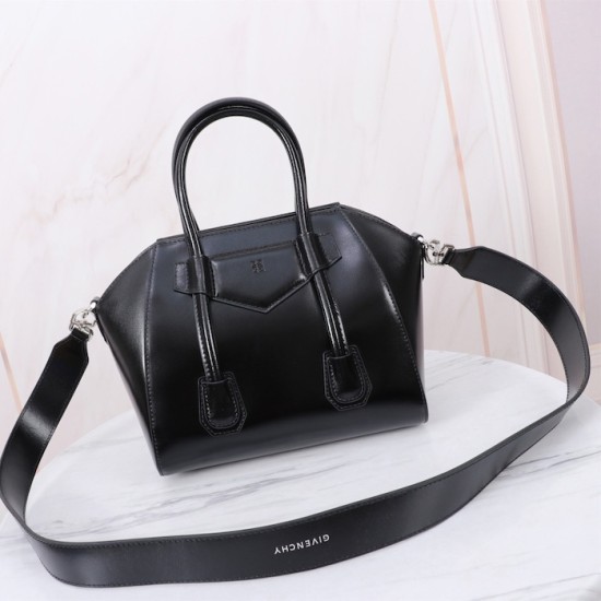 Givenchy Mini Antigona Lock bag in Box leather black