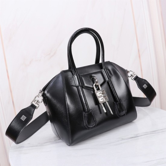 Givenchy Mini Antigona Lock bag in Box leather black