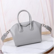 Givenchy Small Antigona bag in Box leather Grey