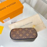 Louis Vuitton Sunglasses Pouch GM GI0633