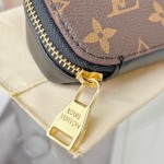 Louis Vuitton Sunglasses Pouch GM GI0633