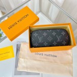 Louis Vuitton Sunglasses Pouch GM GI0654