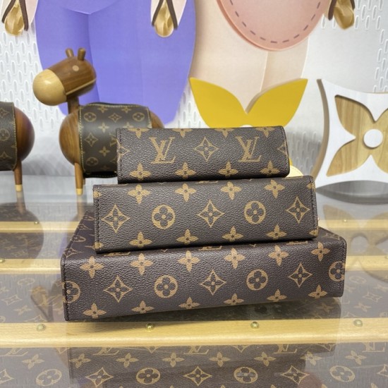 LV x TM Trio Toiletry Pouch M13762