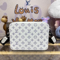 Replica Louis Vuitton Monogram Shadow Trio Messenger M24754