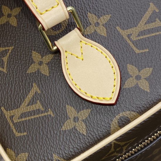 Louis Vuitton Monogram Canvas Nice BB M42265