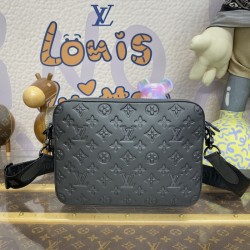 Replica Louis Vuitton Monogram Shadow Trio Messenger M46602