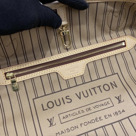 Louis Vuitton Monogram Canvas Neverfull MM M46975