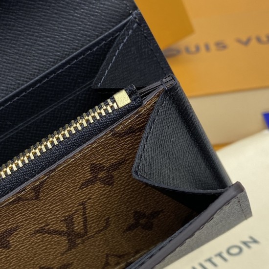 Louis Vuitton Sarah Wallet M80726