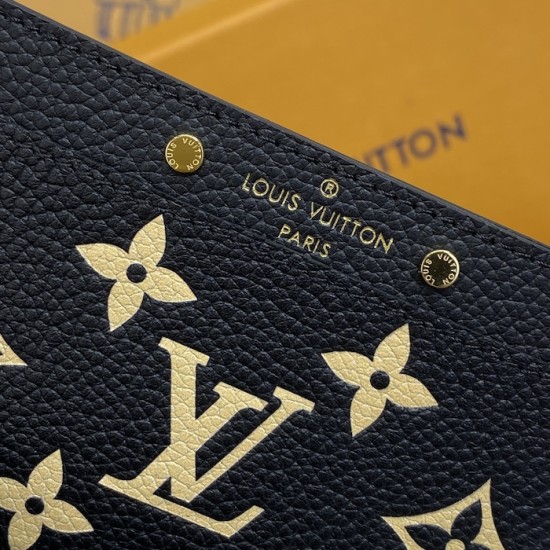 Louis Vuitton Card Holder M81022