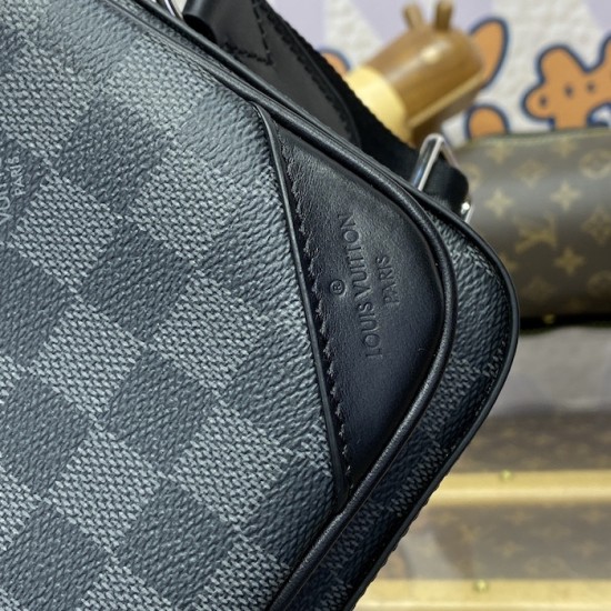 Replica Louis Vuitton Damier Graphite Trio Messenger N40519