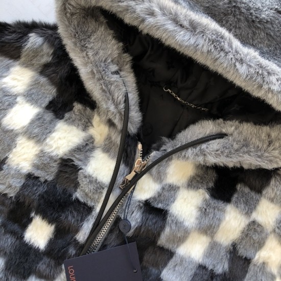 Louis Vuitton Mink Fur Blouson 1AGIYO