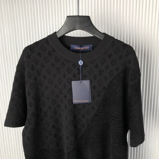 Louis Vuitton Graphic Jacquard Short-Sleeved Crewneck 1AHCMU