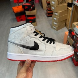 Air Jordan 1 Mid SE Fearless White silk