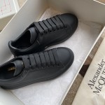 Alexander Mcqueen Oversized Sneaker Black color