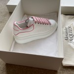 Alexander Mcqueen Oversized Sneaker White / Pink