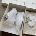 Alexander Mcqueen Oversized Sneaker White color