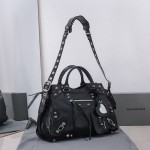 Balenciaga Neo Cagole City Handbag in Black