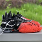 Balenciaga Tyrex Sneakers Black / Red