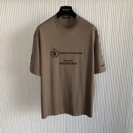 Balenciaga WFP T-shirt Medium Fit in Brown