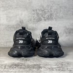 Balenciaga Cargo Sneaker in Black