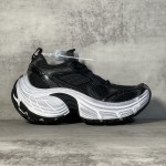 Balenciaga 10XL Sneaker in Black / White