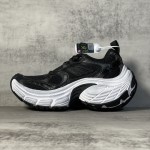 Balenciaga 10XL Sneaker in Black / White