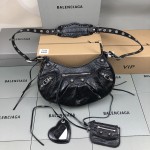 Balenciaga Women's Le Cagole Xs Shoulder Bag in Black