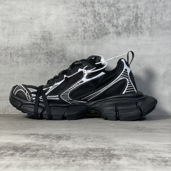 Balenciaga 3XL Sneaker in Black / White