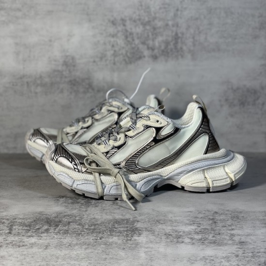 Balenciaga 3XL Sneaker in White / Gold