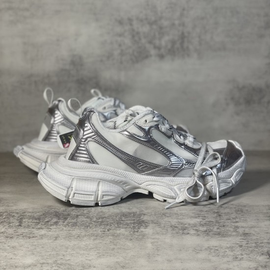 Balenciaga 3XL Sneaker in White / Silver