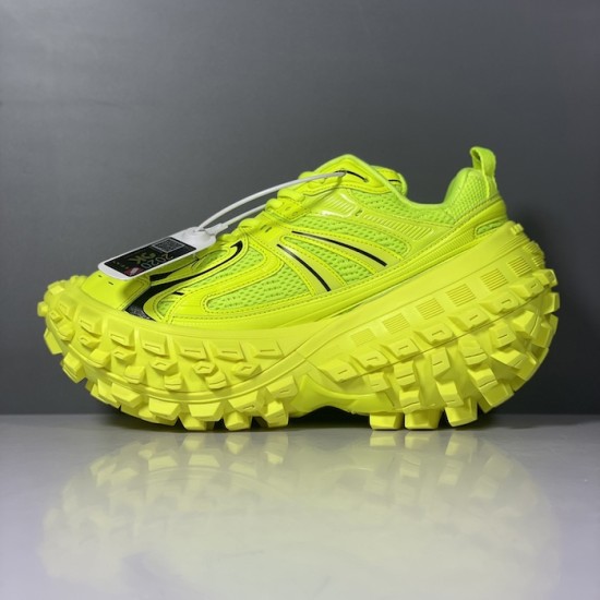 Balenciaga Bouncer Sneaker in Fruit Green