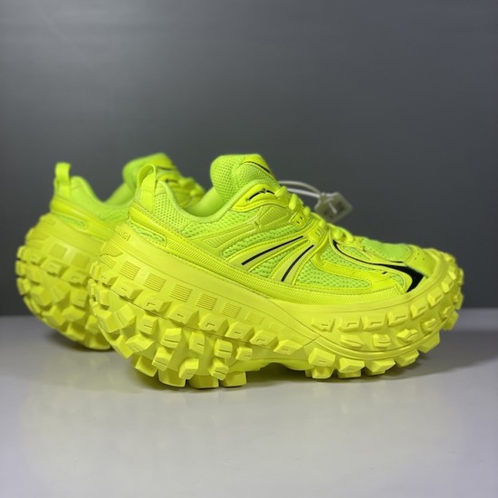 Balenciaga Bouncer Sneaker in Fruit Green