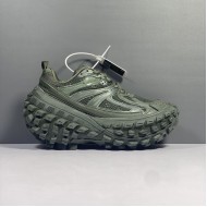 Balenciaga Bouncer Sneaker in Green