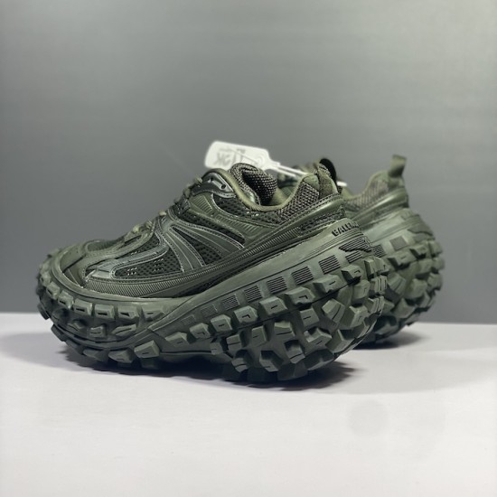 Balenciaga Bouncer Sneaker in Green