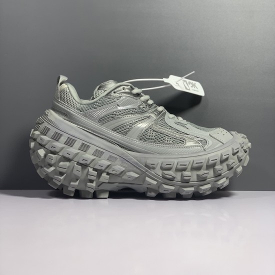 Balenciaga Bouncer Sneaker in Grey