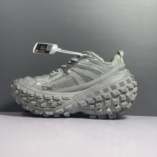 Balenciaga Bouncer Sneaker in Grey