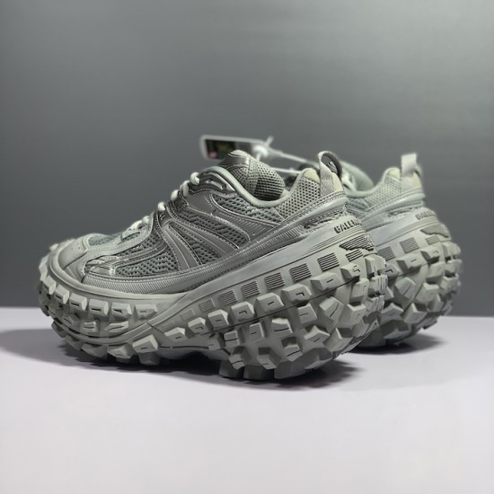 Balenciaga Bouncer Sneaker in Grey