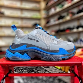 Replica Balenciaga Triple S Sneakers