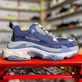 Replica Balenciaga Triple S Sneakers