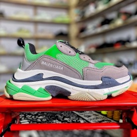 Replica Balenciaga Triple S Sneakers