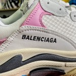 Balenciaga Triple S Sneaker White / Pink