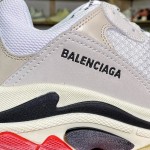 Balenciaga Triple S Sneaker White / Red