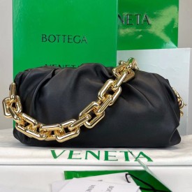 B V The Chain Pouch Black / Gold