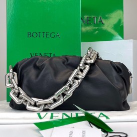 B V The Chain Pouch Black / Silver