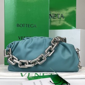 B V The Chain Pouch Blue