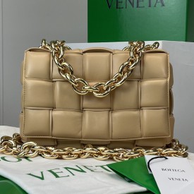 B V The China Cassette Bag Beige