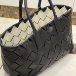 B V Tote in Intrecciato Nappa Leather Black