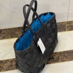 B V Tote in Intrecciato Nappa Leather Black / Blue